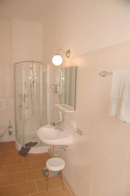 Sudrow Apartment