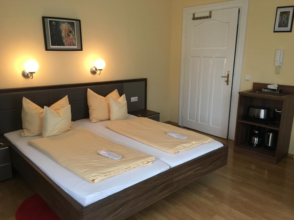 Sudrow Apartment